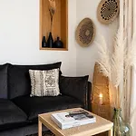 Vacatella - La Nonna, Rez De Jardin De 90m2 D'une Avec Terrasse Privative De 50m2 Et Apercu