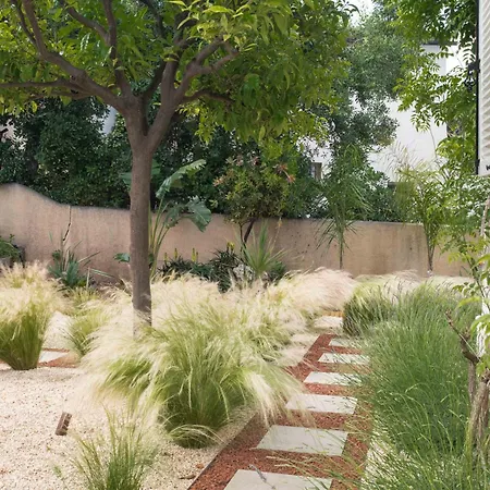 Semesterbostad Chaleureuse De 90m2 Avec Terrasse Ombragee De 50m2, Plancha Et Apercu