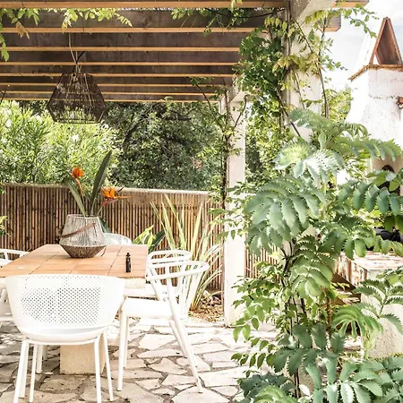 Holiday home Vacatella - La Nonna, Rez De Jardin De 90m2 D'une Avec Terrasse Privative De 50m2 Et Apercu *