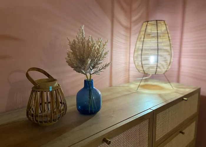 Semesterbostad Chaleureuse De 90m2 Avec Terrasse Ombragee De 50m2, Plancha Et Apercu Sainte-Maxime