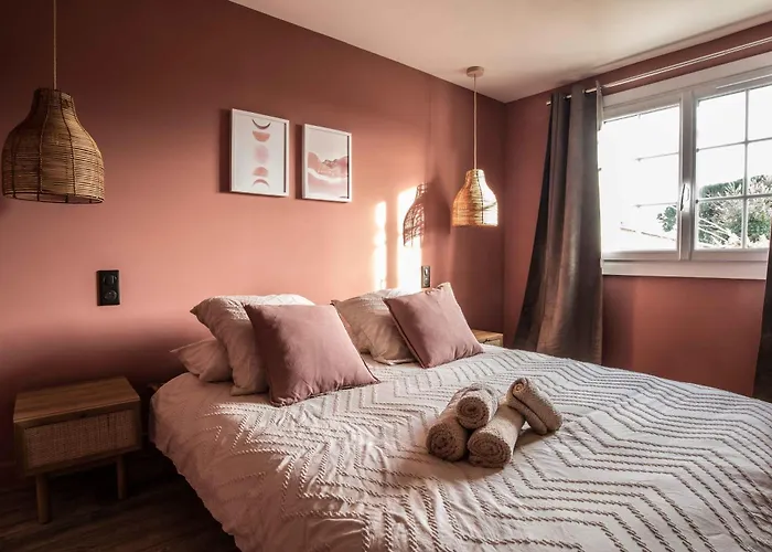 Holiday home Chaleureuse De 90m2 Avec Terrasse Ombragee De 50m2, Plancha Et Apercu