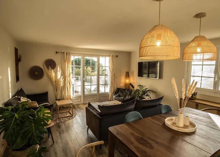 Semesterbostad Chaleureuse De 90m2 Avec Terrasse Ombragee De 50m2, Plancha Et Apercu *