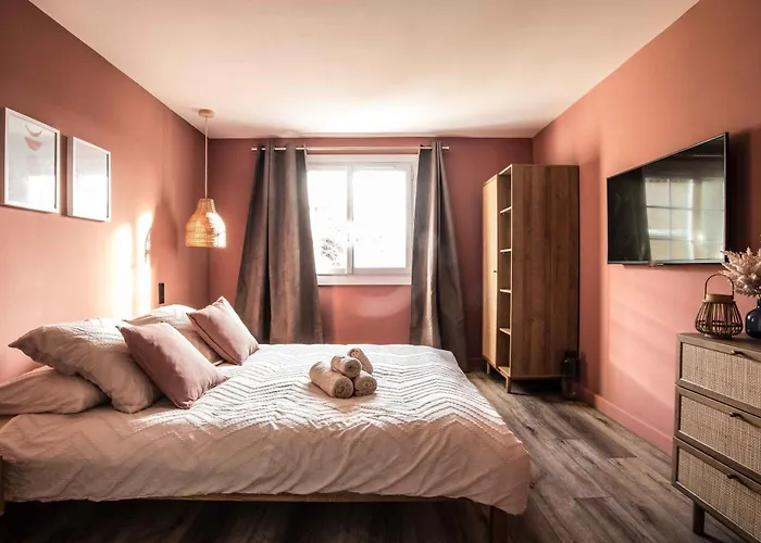 Chaleureuse De 90m2 Avec Terrasse Ombragee De 50m2, Plancha Et Apercu Sainte-Maxime