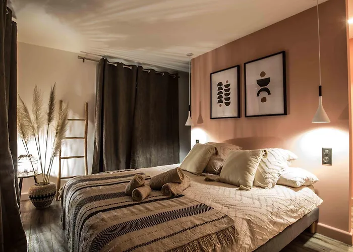 Chaleureuse De 90m2 Avec Terrasse Ombragee De 50m2, Plancha Et Apercu Sainte-Maxime