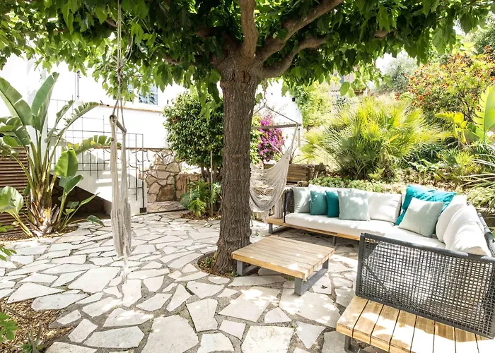 Chaleureuse De 90m2 Avec Terrasse Ombragee De 50m2, Plancha Et Apercu Semesterbostad *